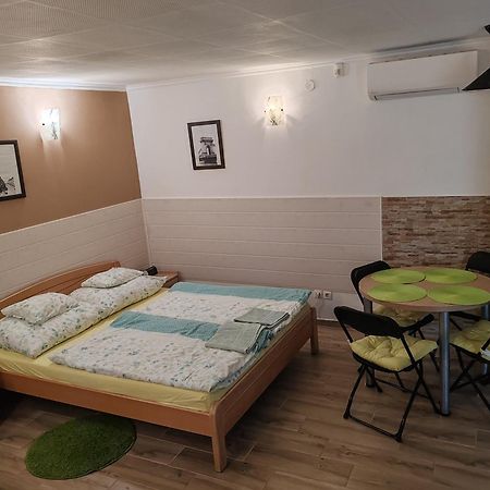 Apartment Patricia With Garden Budapešť Exteriér fotografie
